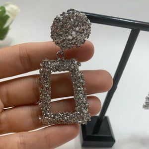 Gorgeous geometric-shaped Earrings, Silver color